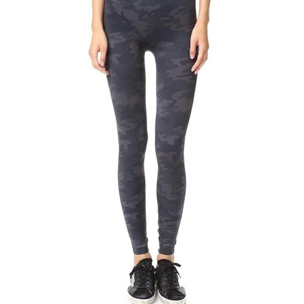 Spanx Womens Medium Look At‎ Me Now Seamless Leggings Black Camo FL3515 New NWT